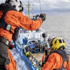 Verpleegkundige-gaat-aan-boord-scaled-1370x620